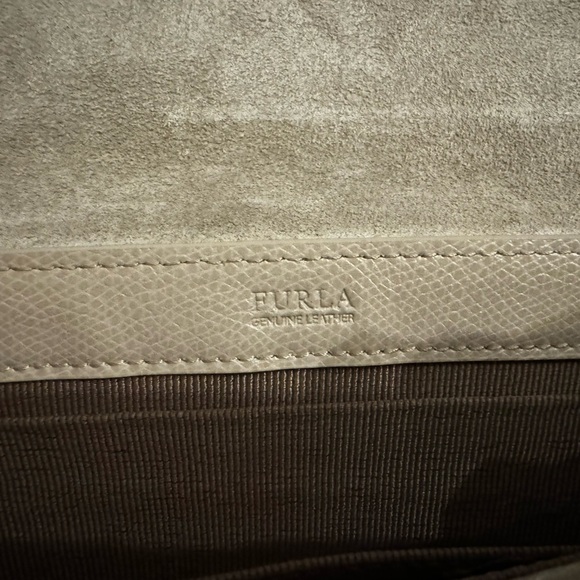 Furla Metropolis Envelope Cream and Black Clutch with Gold Hardware BEAUTIFUL! - Picture 10 of 11